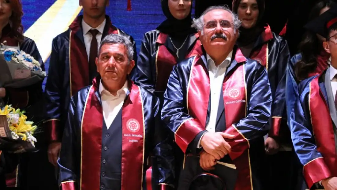 Azmin yaşı yok: Yarım asır sonra cübbe giyip mezun oldular