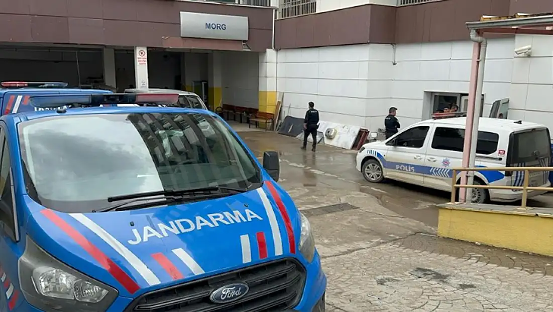 Çatıdan düşen apartman yöneticisi hayatını kaybetti