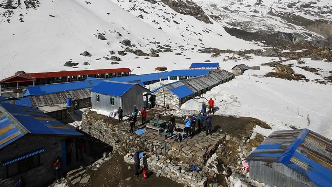 Everest'e skandal: Dağcılara karbonat vererek milyonluk dolandırıcılık ağı kurdular