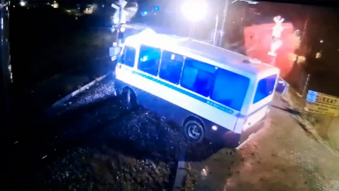 Hemzemin geçitte facianın eşiğinden dönüldü