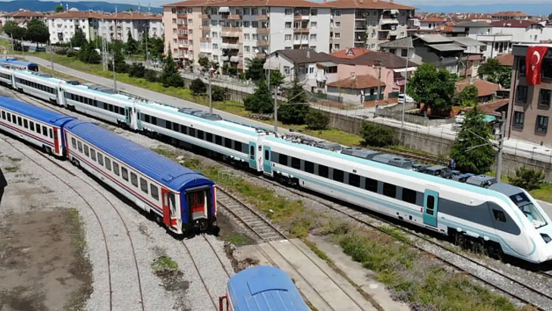Milli elektrikli hızlı tren, raylara iniyor