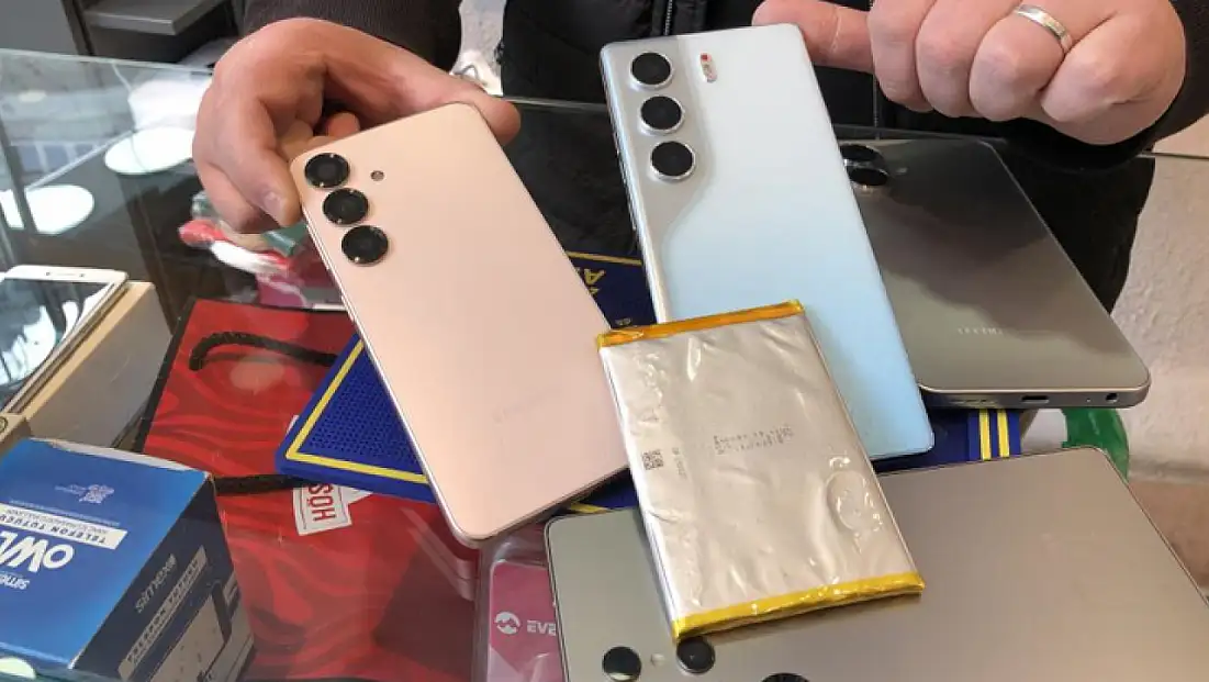 Uzmarlardan uyarı: Telefonu soğukta bırakmayın, metal yüzeye koymayın