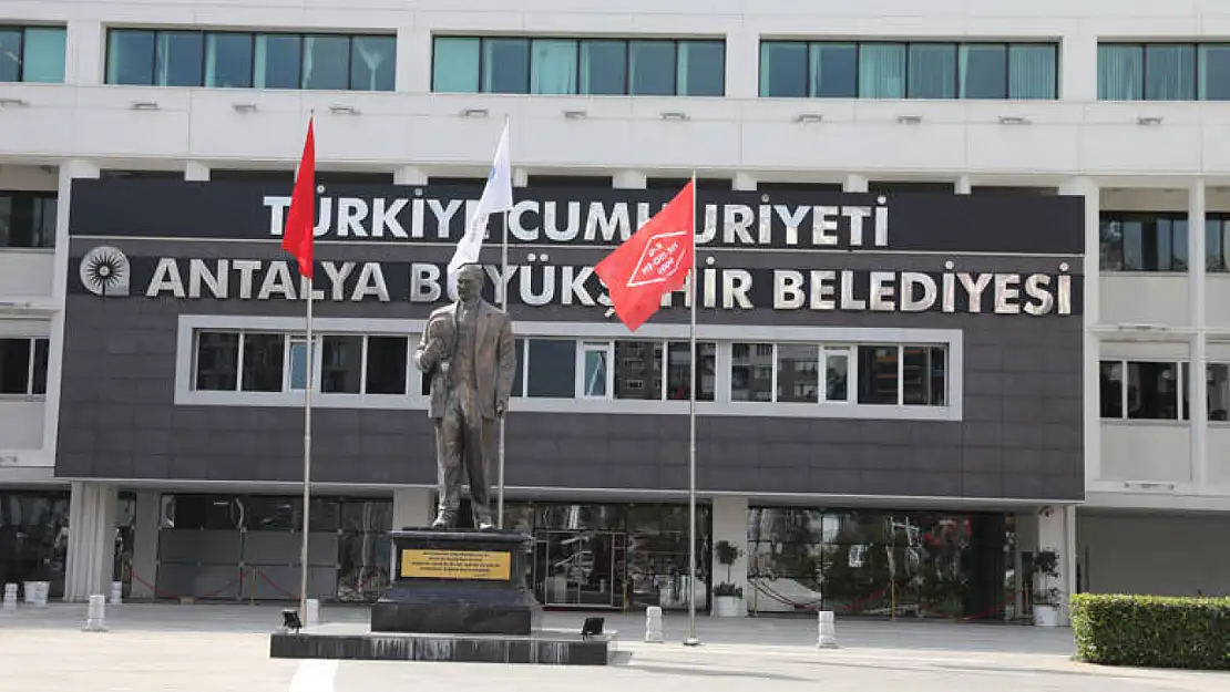Antalya Büyükşehir Belediyesine rüşvet operasyonu: 20 gözaltı