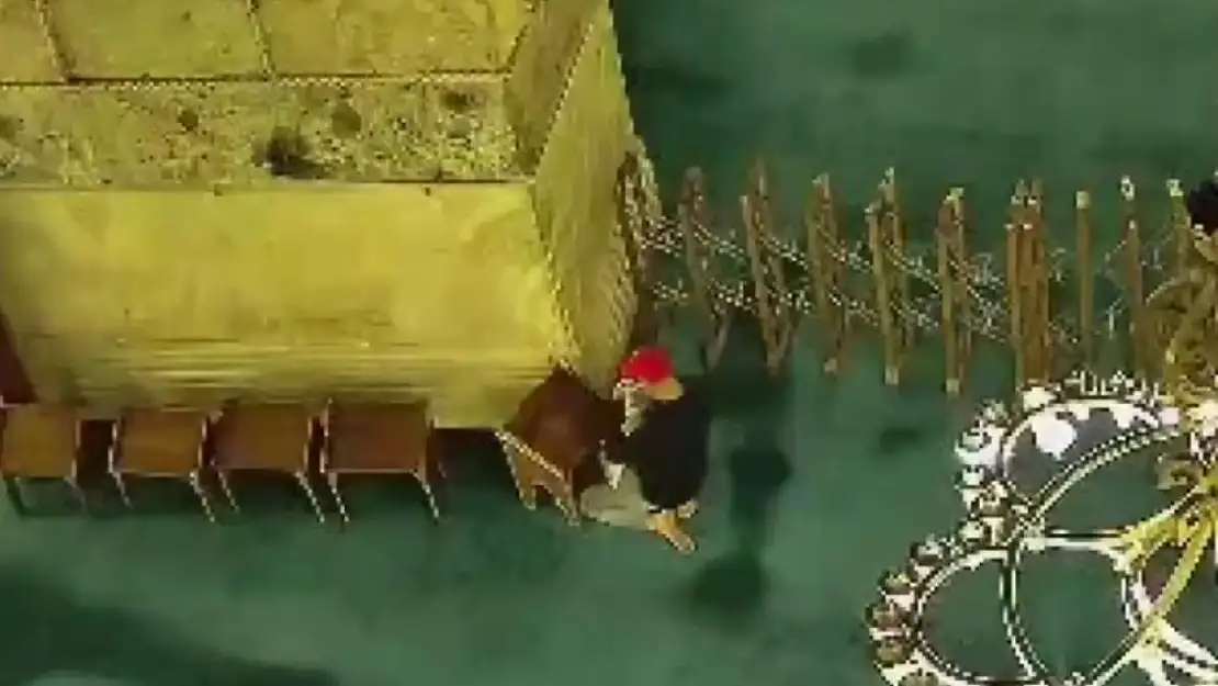 Ayasofya'da yangın çıkarmaya çalışan şüpheli tutuklandı