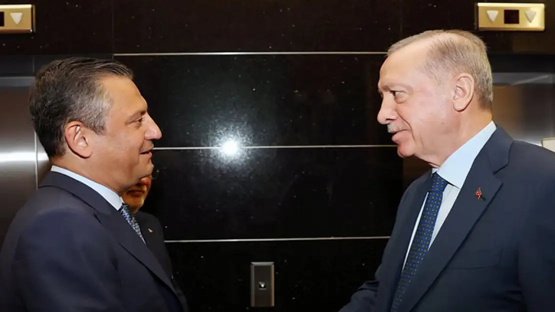 Cumhurbaşkanı Erdoğan'dan CHP Genel Başkanı Özel'e geçmiş olsun telefonu