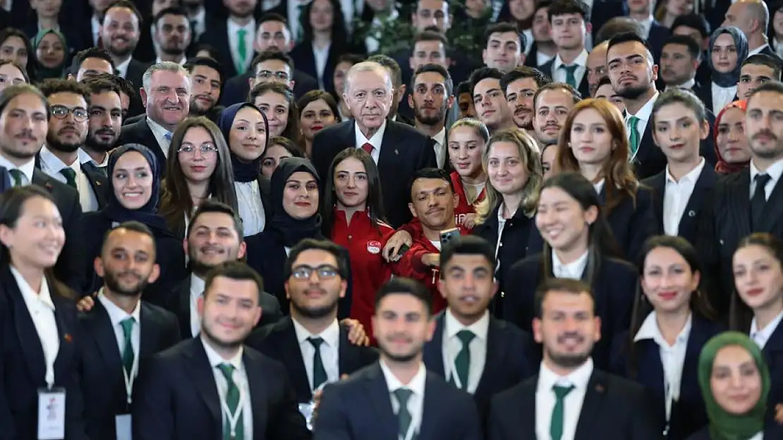 Cumhurbaşkanı Erdoğan'dan yeni anayasa mesajı: 20 sene öncesinin anayasasıyla gidemeyiz