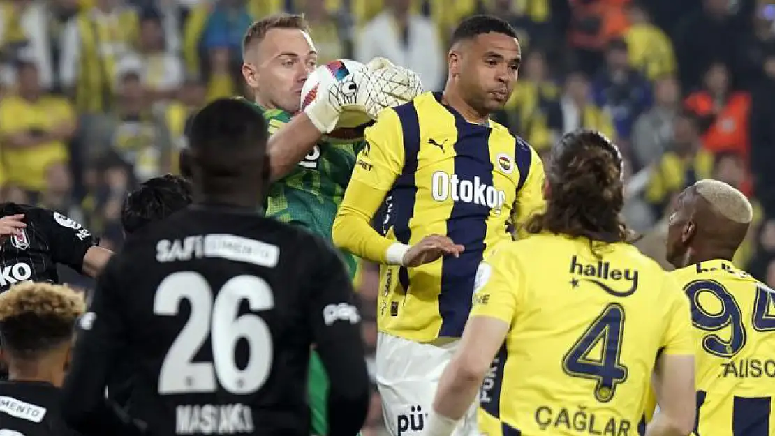 Fenerbahçe evinde büyük yara aldı