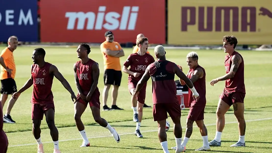 Galatasaray'da yeni sezon mesaisi sürüyor