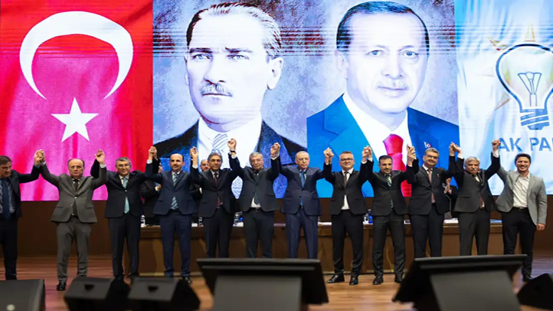 İki Belediye Başkanı daha AK Parti'ye katıldı