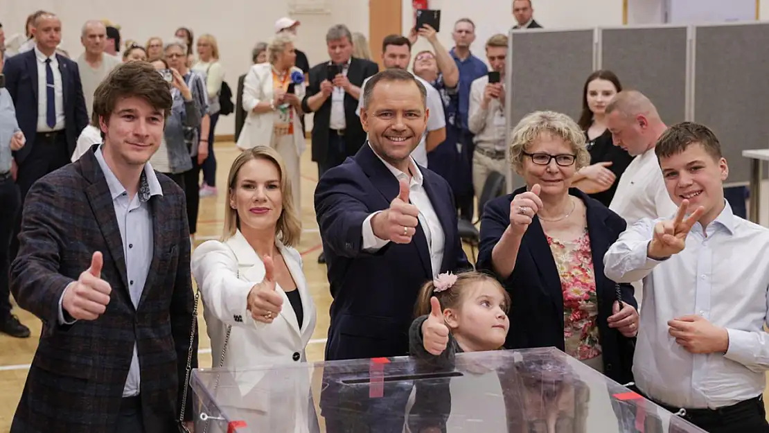 Karol Nawrocki Polonya'nın yeni cumhurbaşkanı seçildi