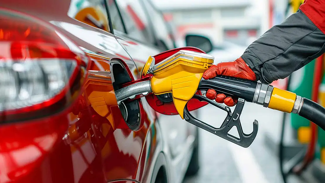 Motorinde indirim belneyiro: Pompaya ne zaman yansıyacak?