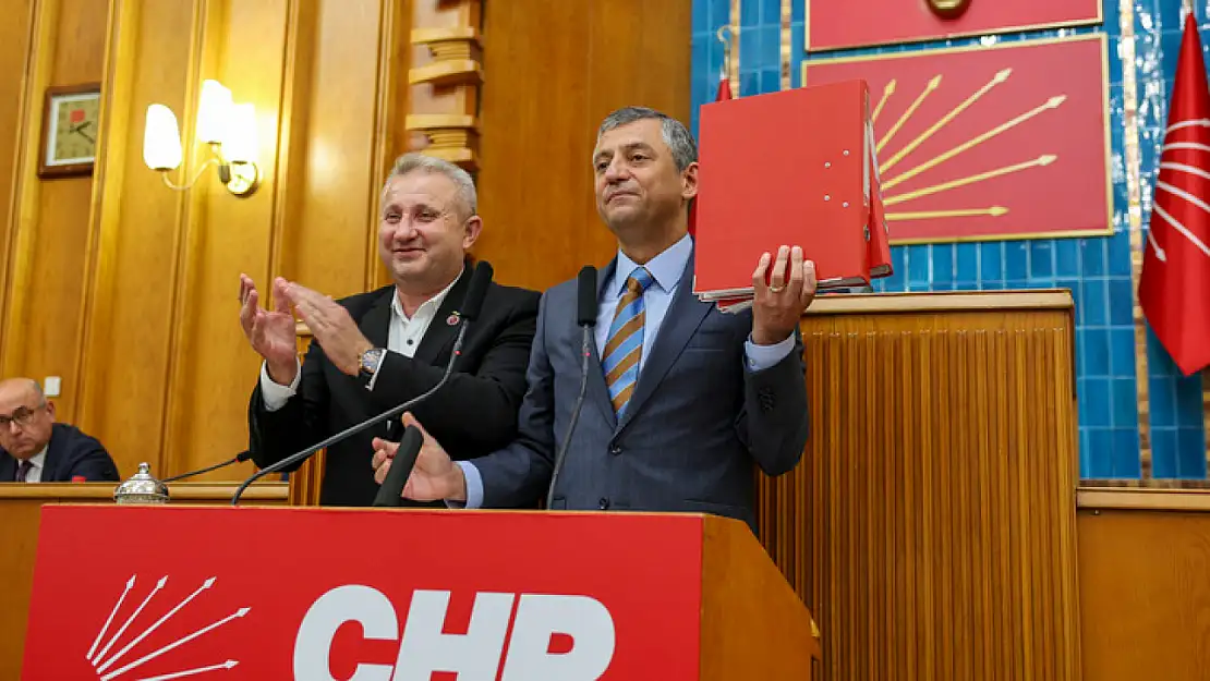 Özgür Özel'den asgari ücret çıkışı: İşte CHP'nin önerisi