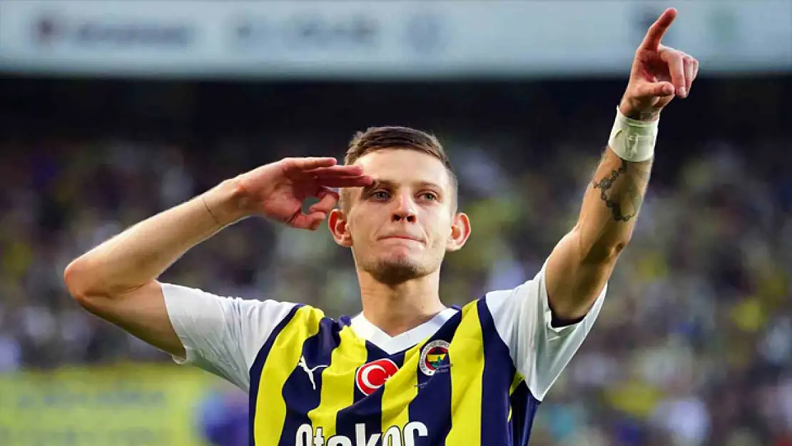 Robin van Persie, Szymanski'nin Peşinde: Feyenoord ve Lazio Devrede