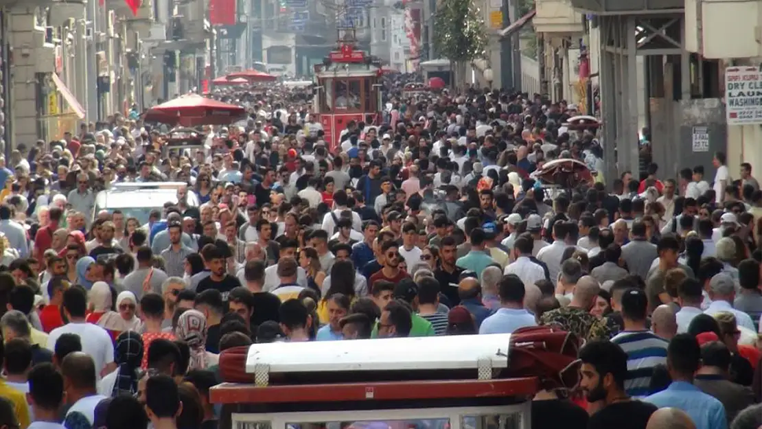 Türkiye'de 2024 yılında yaklaşık 2,7 Milyon kişi iller arasında göç etti