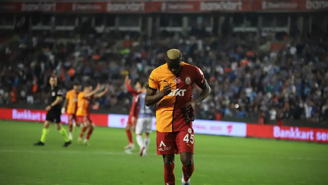 Victor Osimhen'den tarihi rekor