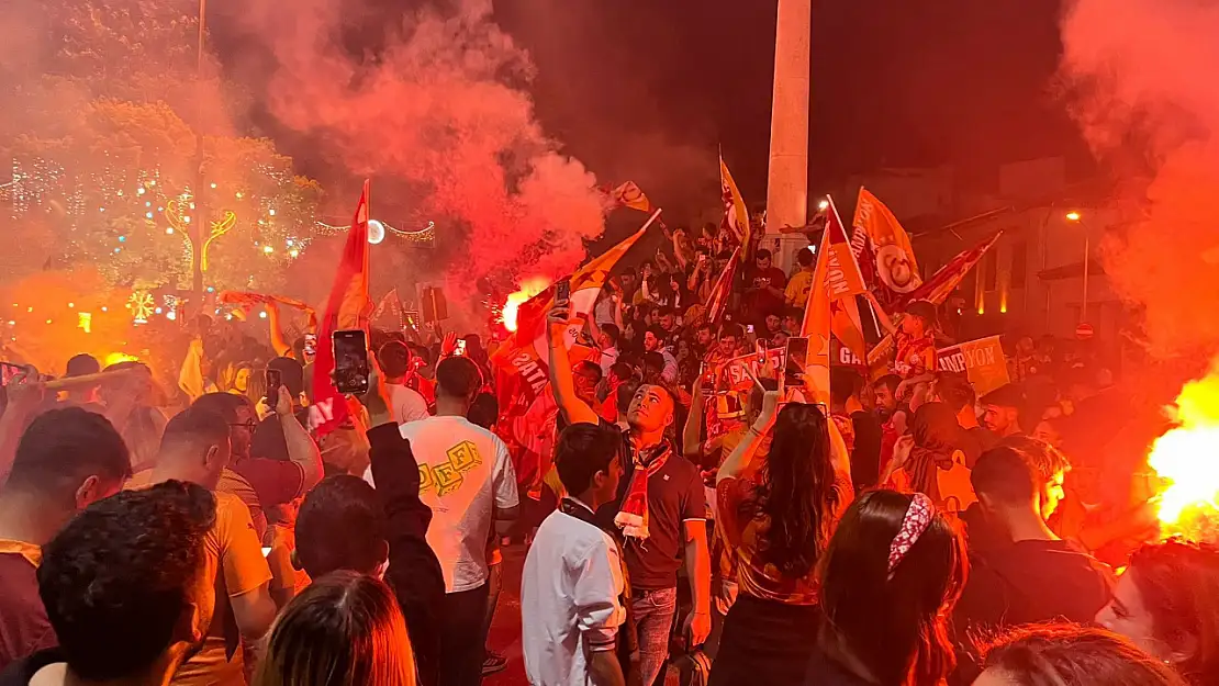 Yurt genelinde Galatasaray'ın şampiyonluk coşkusu