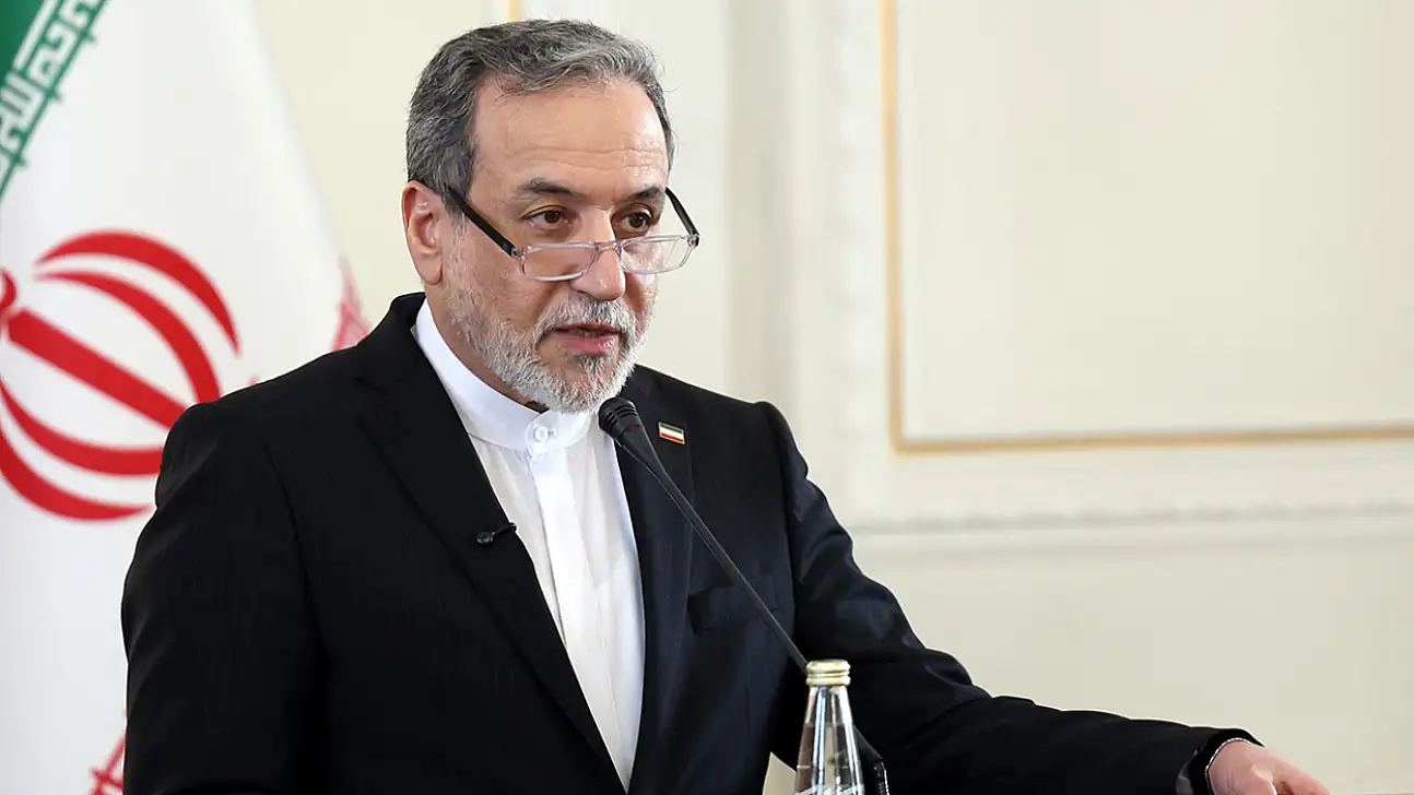 Arakçi'den Laricani'nin ölümü sonrası açıklama: Bir kişinin varlığı ya da yokluğu, yerleşik kurumlara dayanan güçlü siyasi yapımızı etkilemez