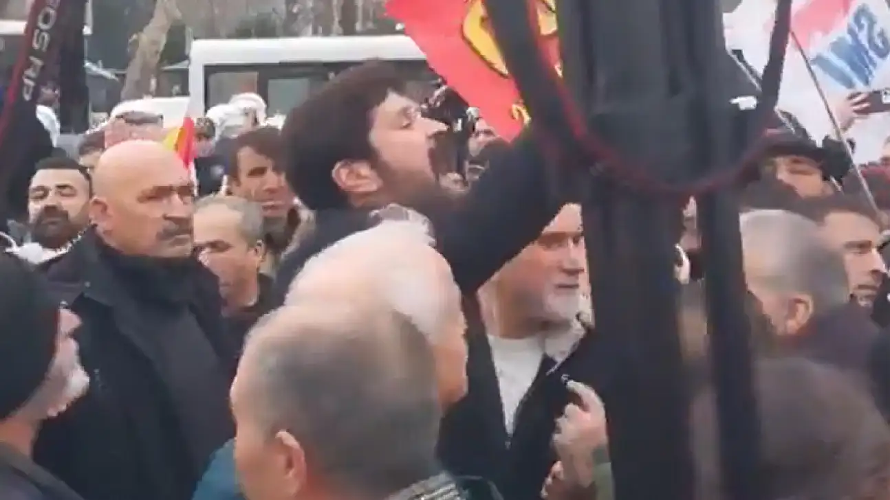 DEM Parti İstanbul il eş başkanı gözaltına alındı