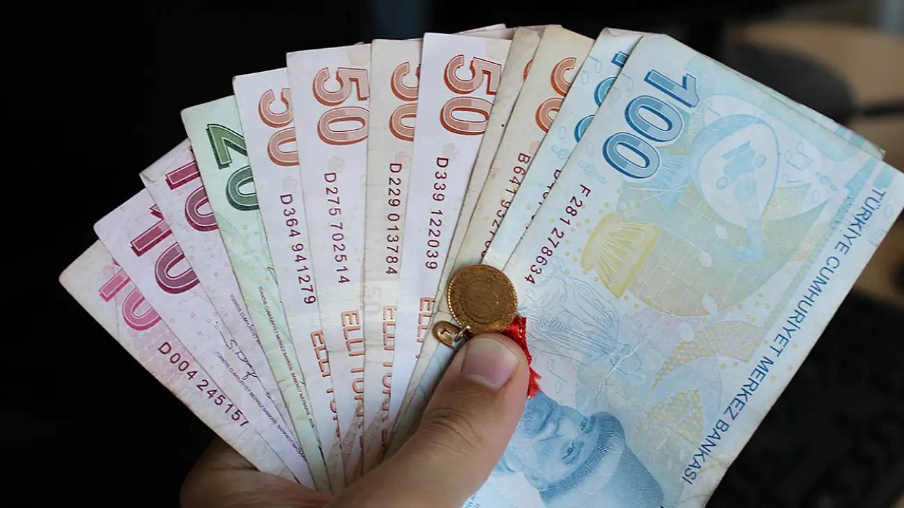 Emeklilerin bayram ikramiyelerinin hesaplara yatacağı tarih belli oldu