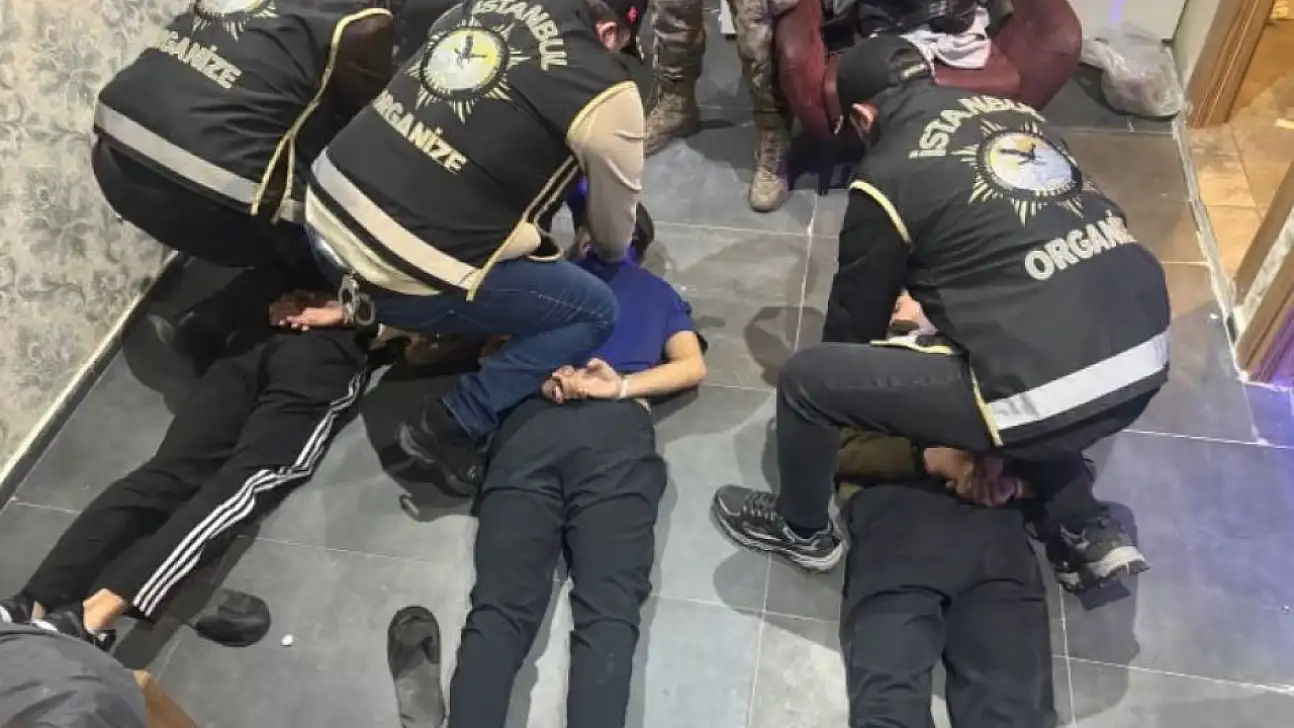 İstanbul'daki  çete operasyonunda 10 şüpheli gözaltına alındı
