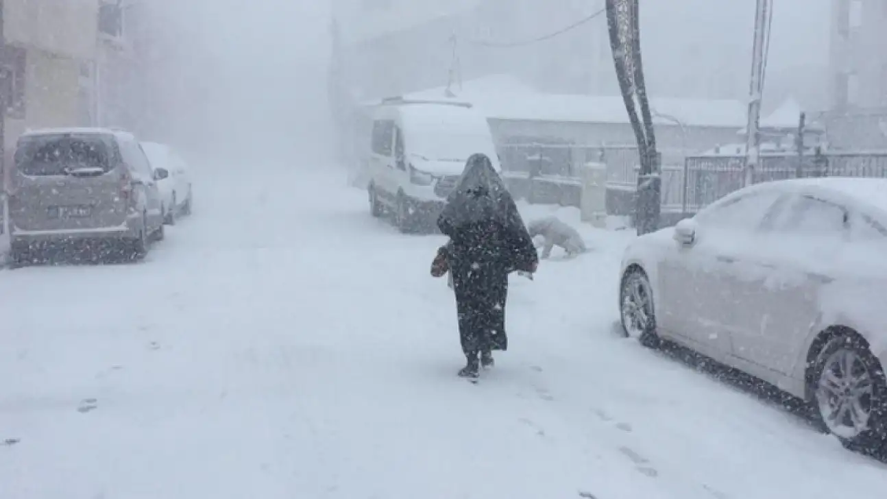Meteoroloji'den 12 şehre kuvvetli kar yağışı uyarısı