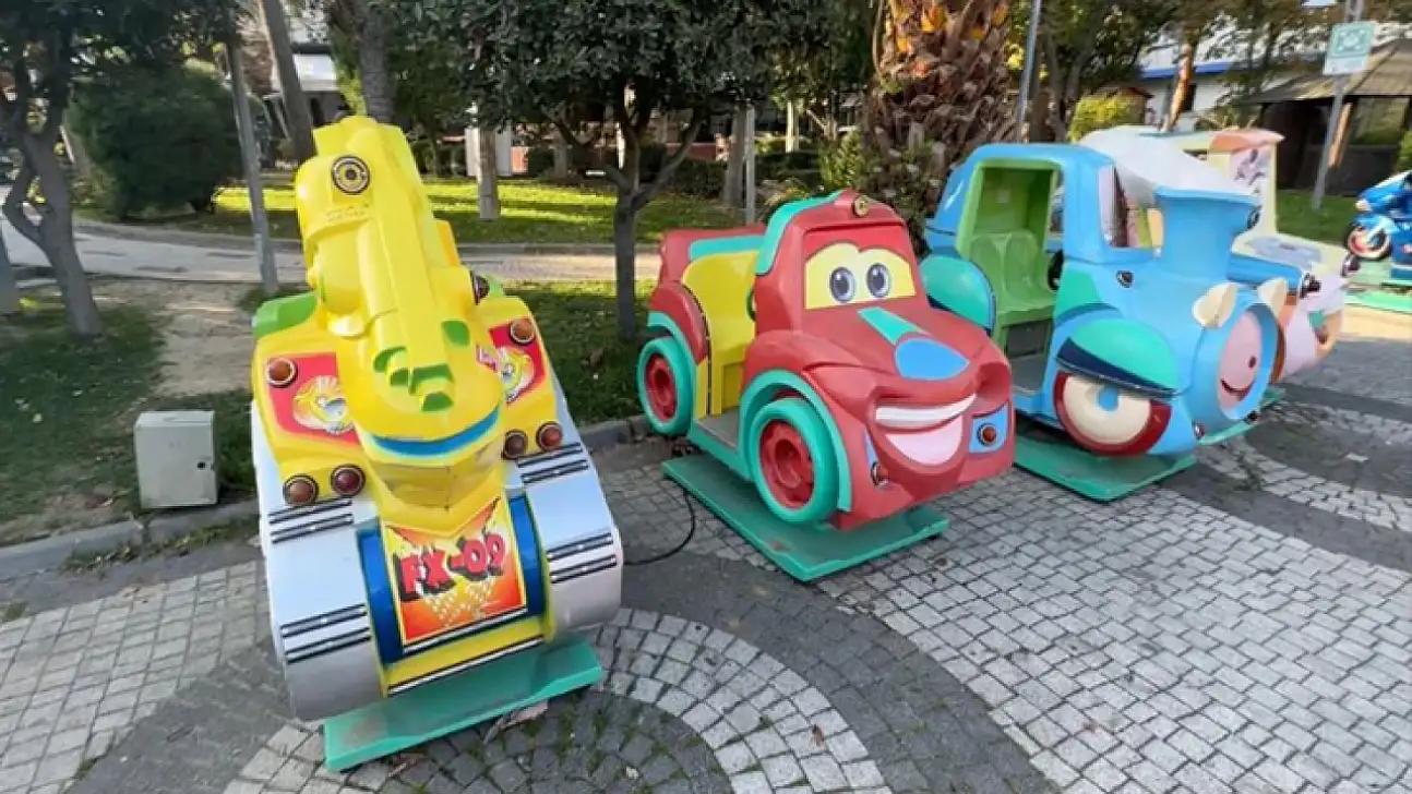 Parkta oynayan 4 çocuk, elektrik akımına kapıldı