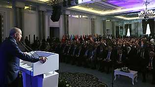 Cumhurbaşkanı Erdoğan: Suç işleyip ülke dışına çıkarak adaletten kaçabileceğini sananlar nereye saklanırlarsa saklansınlar kendilerini güvende hissetmemelidir