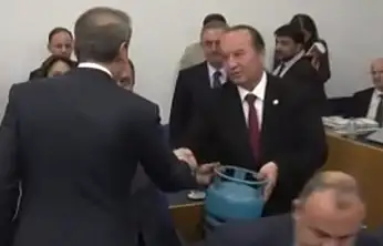 Bakan Bayraktar'ın 'Mutfakta tüp boş' diyen CHP'li vekile yanıtı gündem oldu