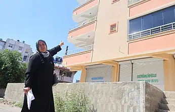 Biber temizleyerek 4 çocuğunu okuttu: Yıllarca çalışıp biriktirdi, ev sahibi olamadan hayali yıkıldı