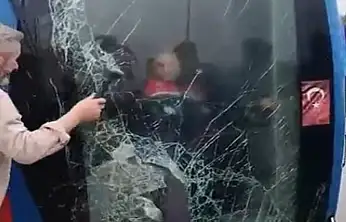 Cezaevi nakil aracı devrildi: 19 Yaralı