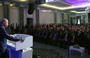 Cumhurbaşkanı Erdoğan: Suç işleyip ülke dışına çıkarak adaletten kaçabileceğini sananlar nereye saklanırlarsa saklansınlar kendilerini güvende hissetmemelidir