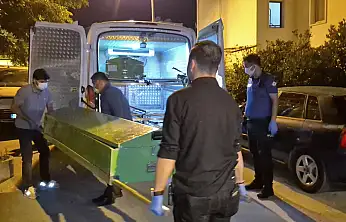 Engelli çocuk babasının cesediyle 2 gün aynı evde yaşadı