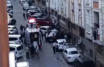 Esenyurt'ta evinden çıkan adamı kurşun yağmuruna tuttular