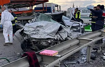 Eskişehir'de feci kaza: 4 ölü, 2 yaralı