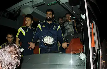 Fenerbahçe otobüsüne yönelik silahlı saldırı soruşturması yeniden açıldı: 5 şüpheliye operasyon