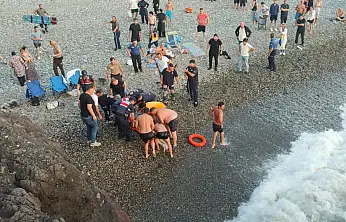 Giresun'da denize giren 4 arkadaştan 1'i öldü