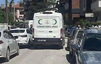 Hukuk fakültesi öğrencisi anne ve babasını bıçaklayarak öldürdü