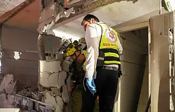 İran'dan İsrail'e füze saldırısı: 7 kişi yaralandı