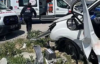 Katliam gibi kaza: 4 ölü 2 yaralı