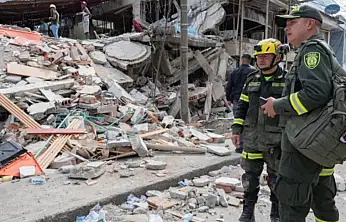 Kolombiya'yı vuran 7.4'lük depremde ölü sayısı 132'ye yükseldi