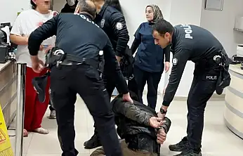 Oğul annesinin sevgilisini bıçakladı, anne ise polis memurunu tokatladı