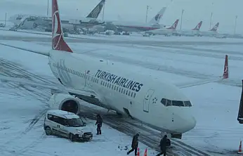 Olumsuz hava koşulları hava yolculuğunu etkiledi: Çok sayıda uçuş iptal