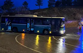 Pes dedirten olay! Çaldığı otobüsle kaza yaptı