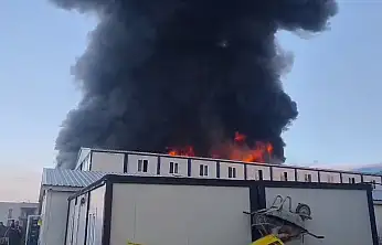 Şantiyedeki konteyner kentte yangın: 1 ölü 7 yaralı