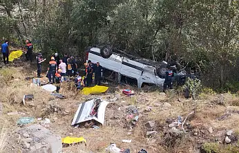Sivas'ta katliam gibi kaza: 4 ölü, 10 yaralı