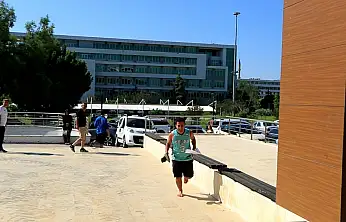 Terlikler elde, umutlar kapıda kaldı! KPSS'yi saniyelerle kaçırdı