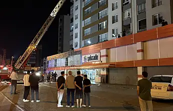 Yangından kaçmak isterken balkondan düşerek öldü
