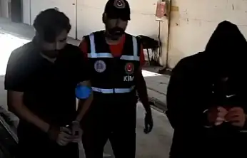 Yurt dışı çıkış yasağı bulunan YoutTuber Arif Kocabıyık, tır dorsesinin altında yakalandı