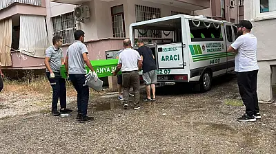 Balkondan düşen 82 yaşındaki yaşlı kadın hayatını kaybetti