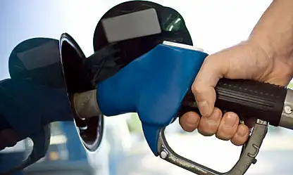 Benzine zam yolda: 1 Lira 30 Kuruş artış bekleniyor